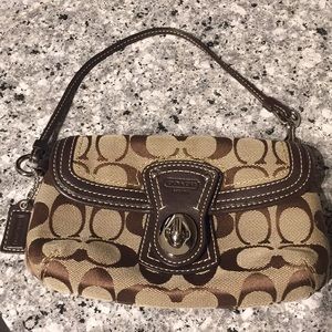Coach Clutch/Purse/Pocketbook